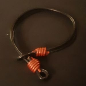 Double leather black bracelet